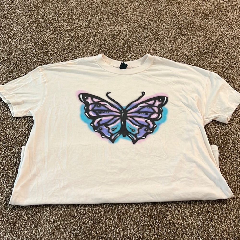 Small oversized graphic tee